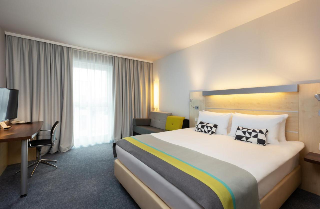 Holiday Inn Express Nuernberg-Σβάμπαχ Εξωτερικό φωτογραφία